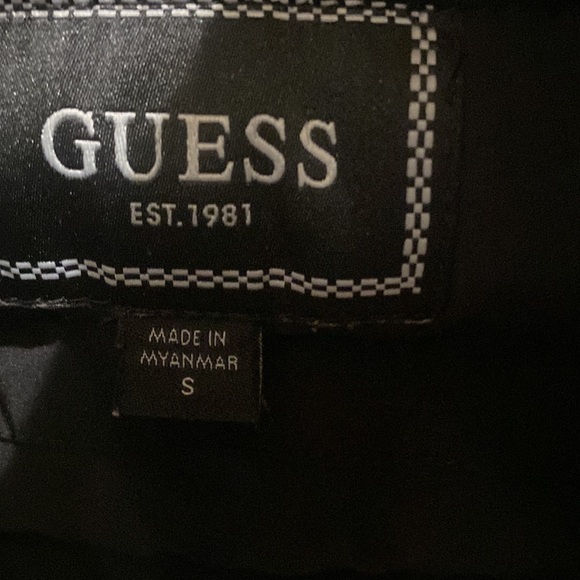 Guess jacket size S - Picture 2 of 4